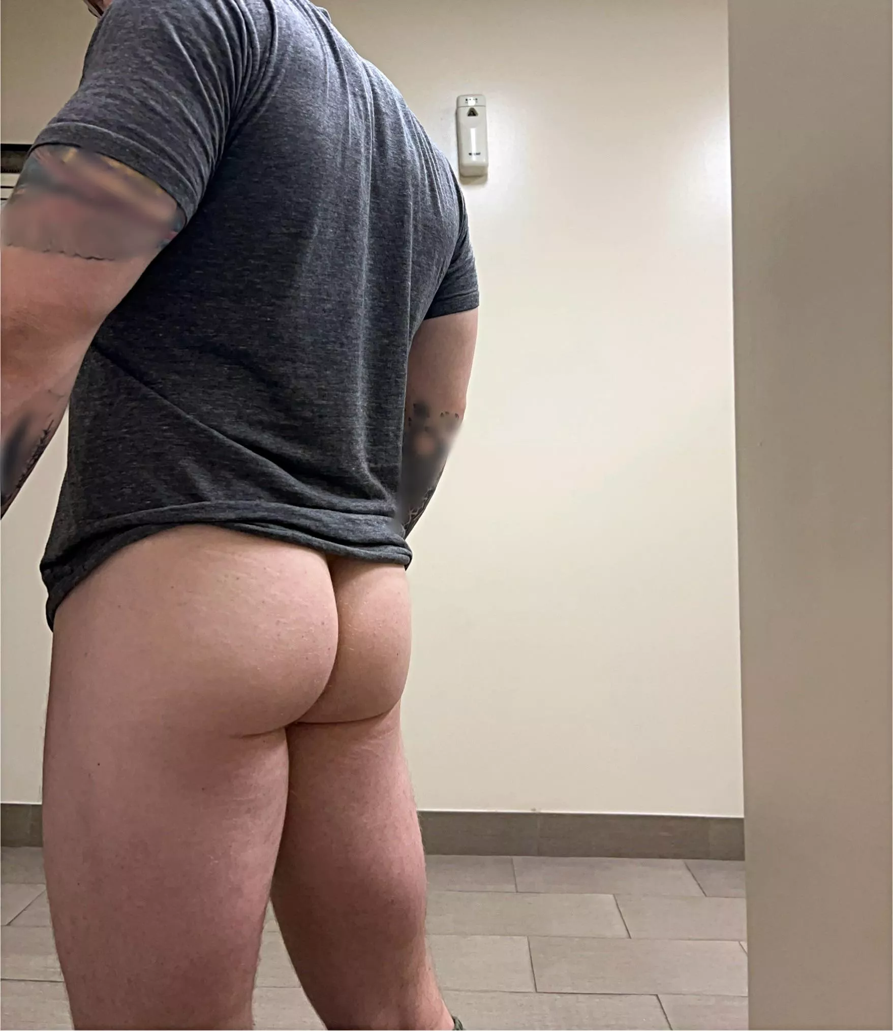 Would you meet me in the lock room ;)