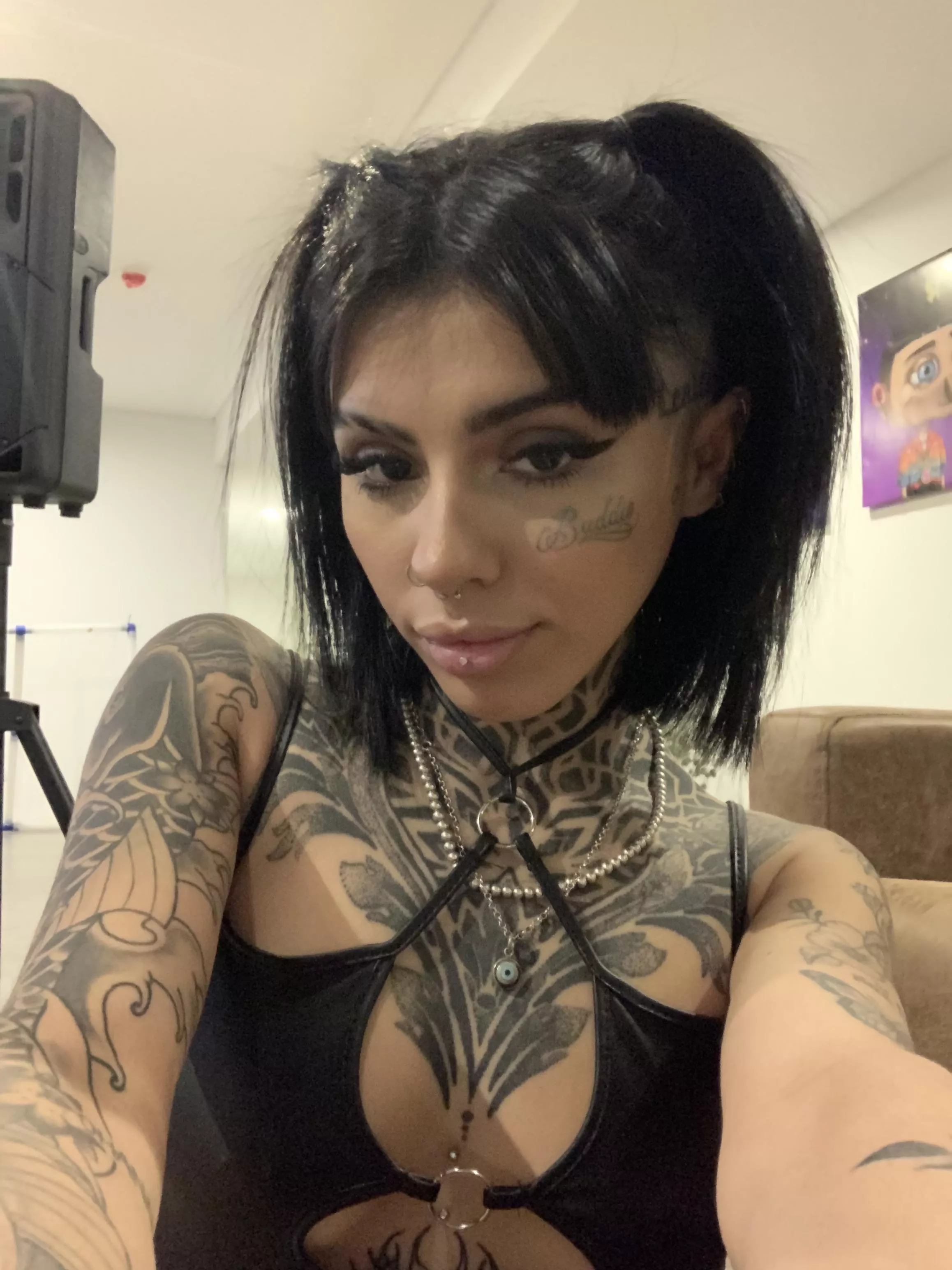 cute skinny goth girl for u