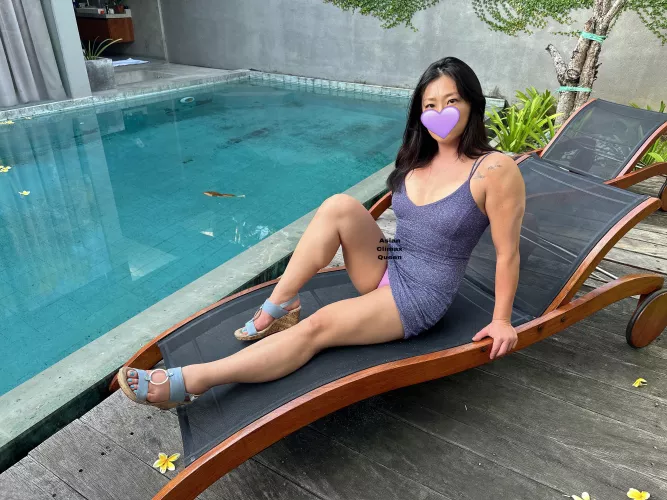 First post in here: I’m a buff milf 