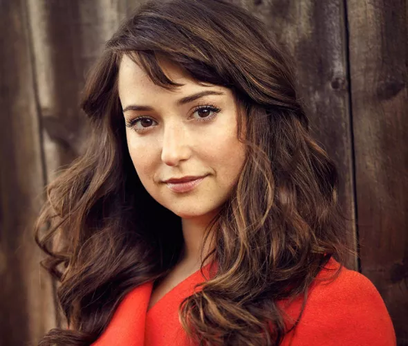 Milana Vayntrub