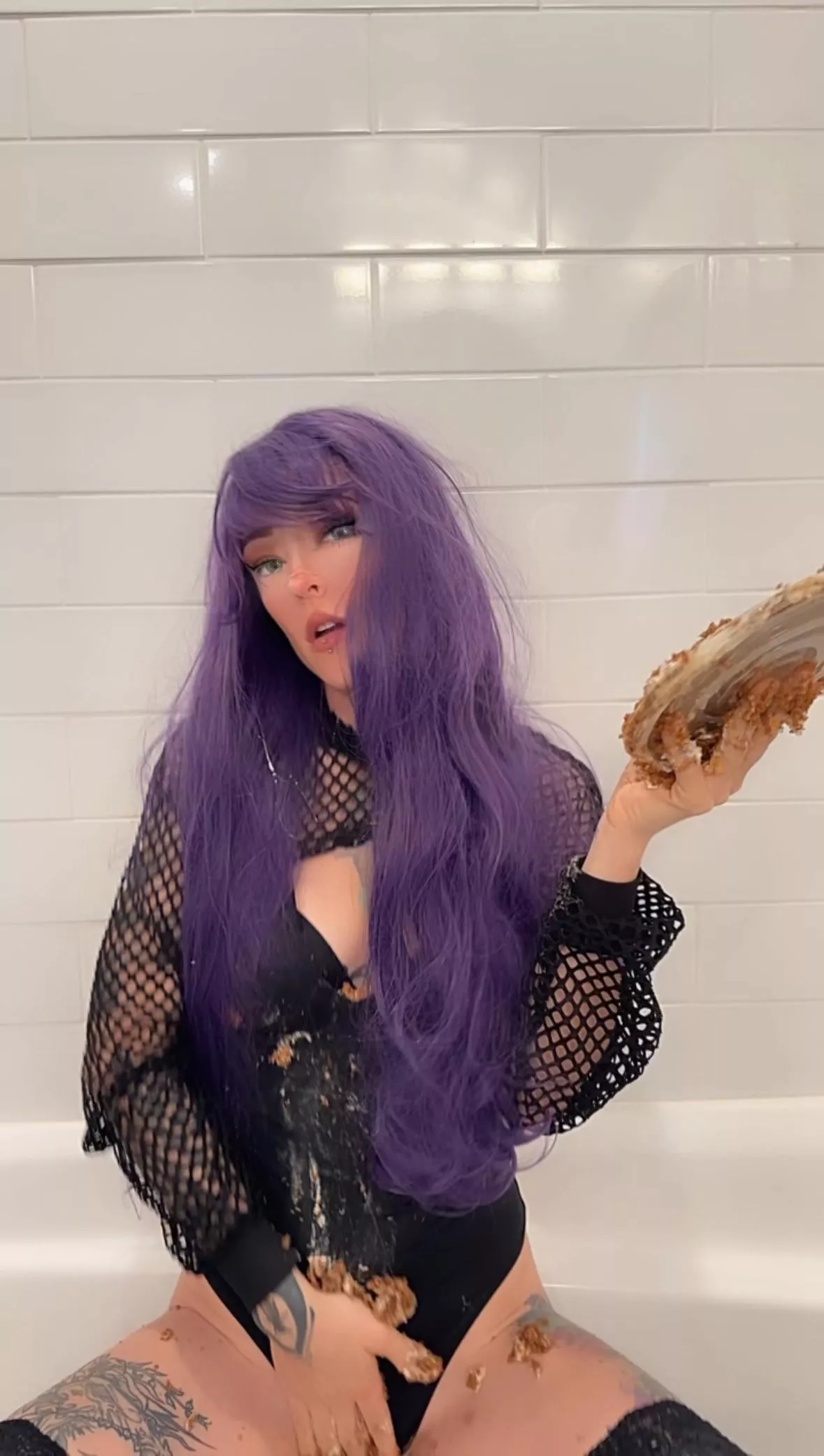 Oops, my cropping skills aren’t the best… would you hold the camera for me? 