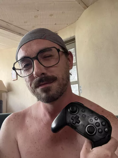 Playing TOTK to keep cool hbu (29)