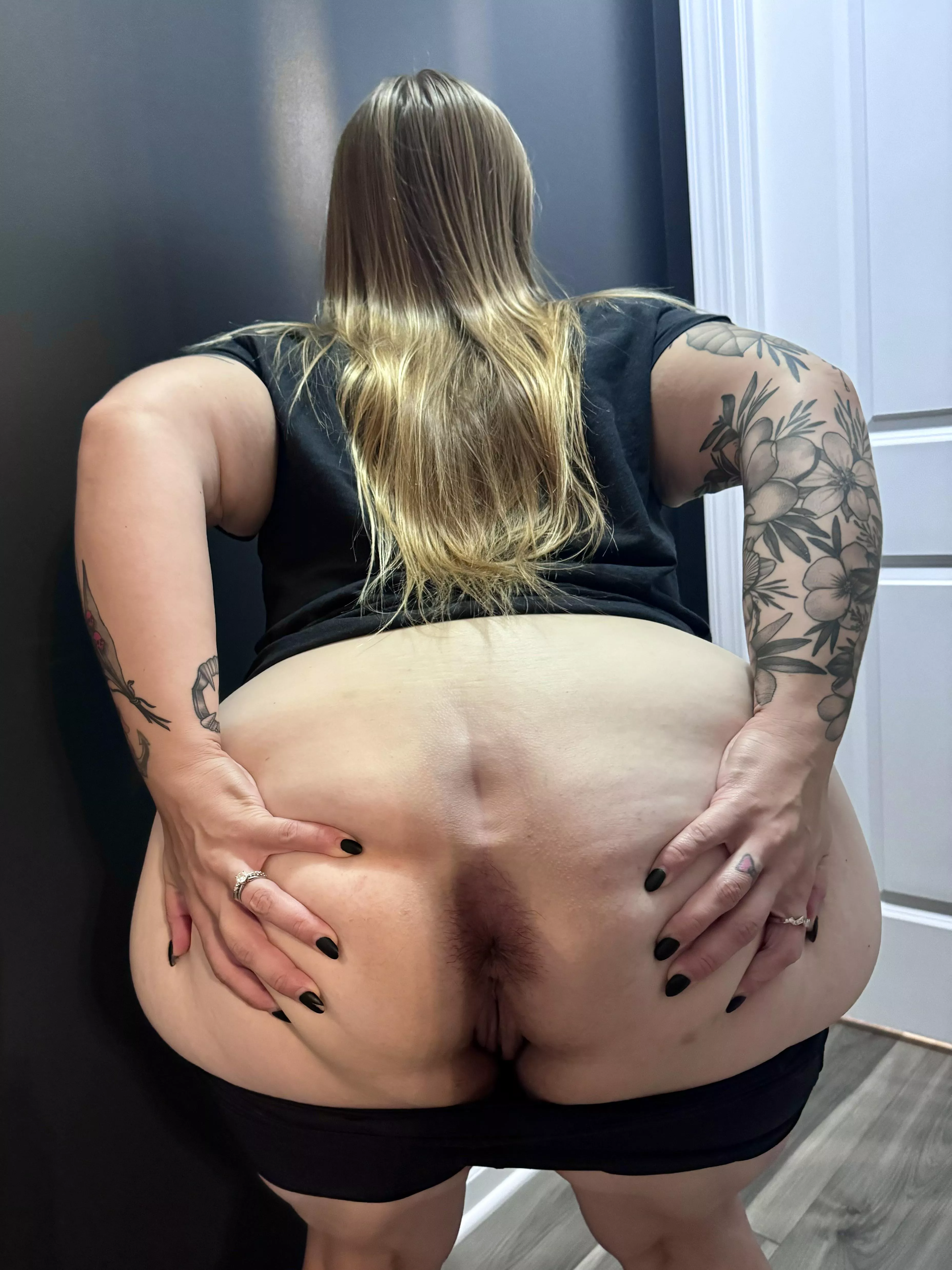 Stick it right here? [h]