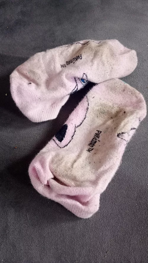 Thought Jigglypuff socks were meant to be Pink 🫣