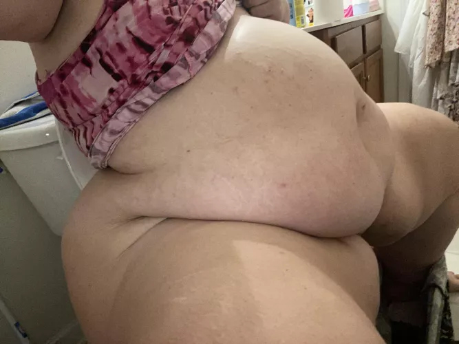 Who wants to feed me dinner 