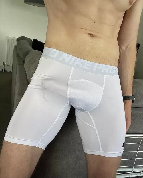 [27] Anybody want to clean up my leakage 💦