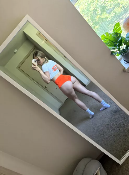 Bored college slut showing you her body