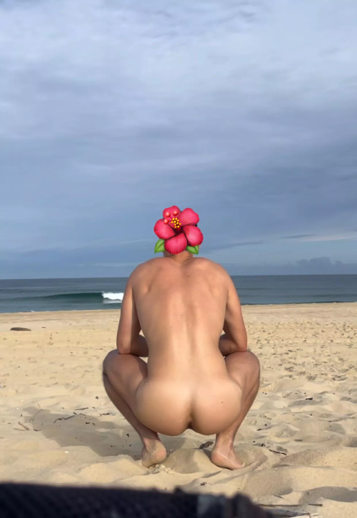 Checking the surf on this glorious day 💙🏄🏽‍♂️