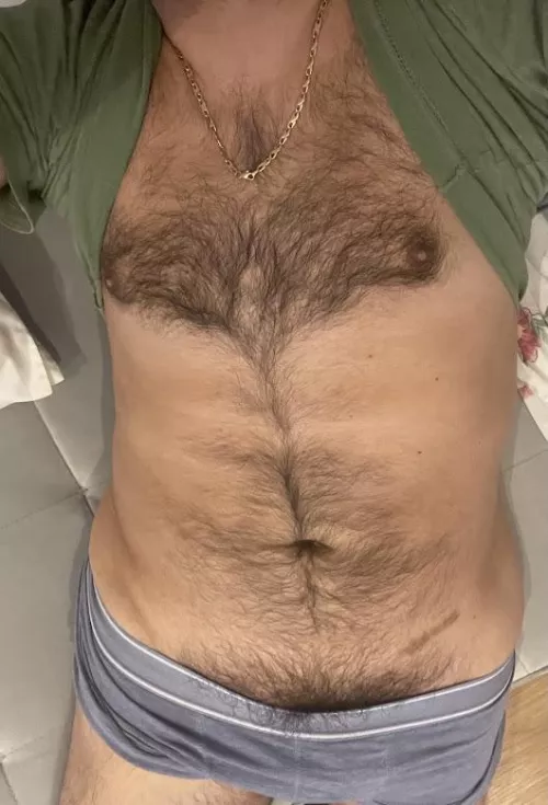 Dad bod, chest hair, pubes
