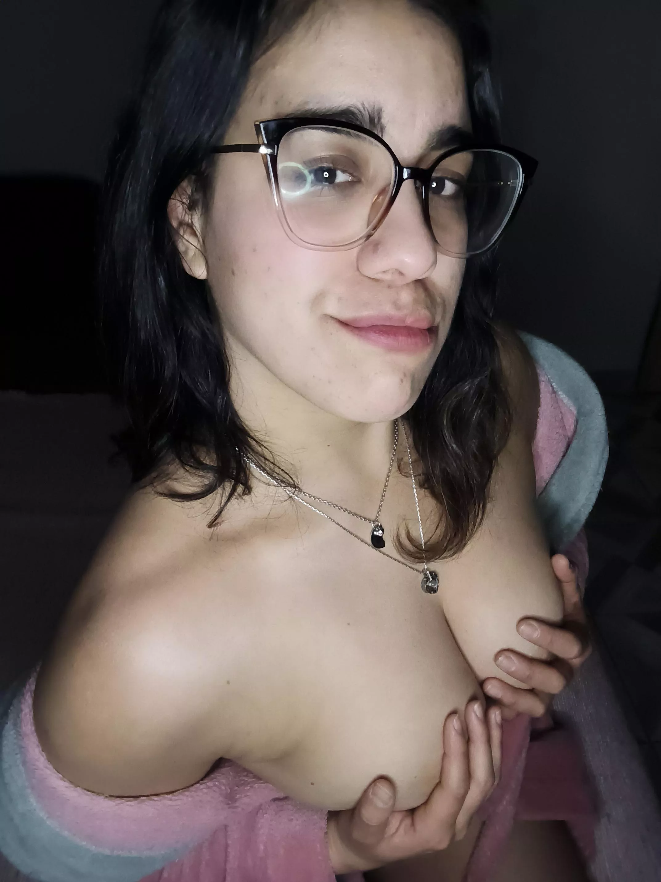 Do my glasses make you hot?