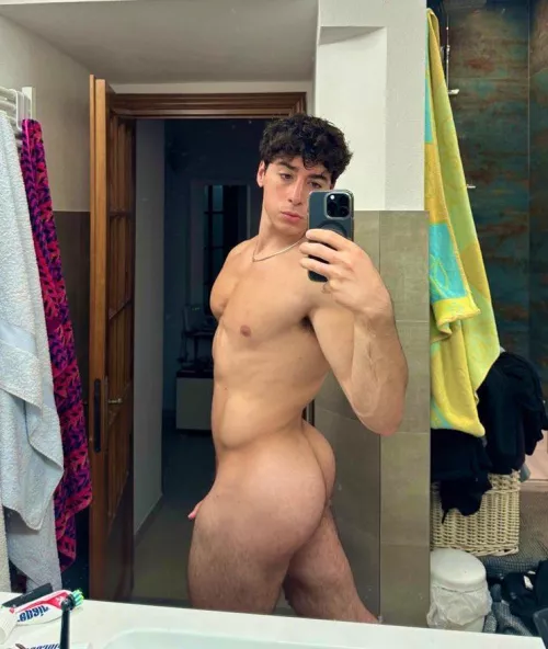 I don’t post ass often, tell me what u think