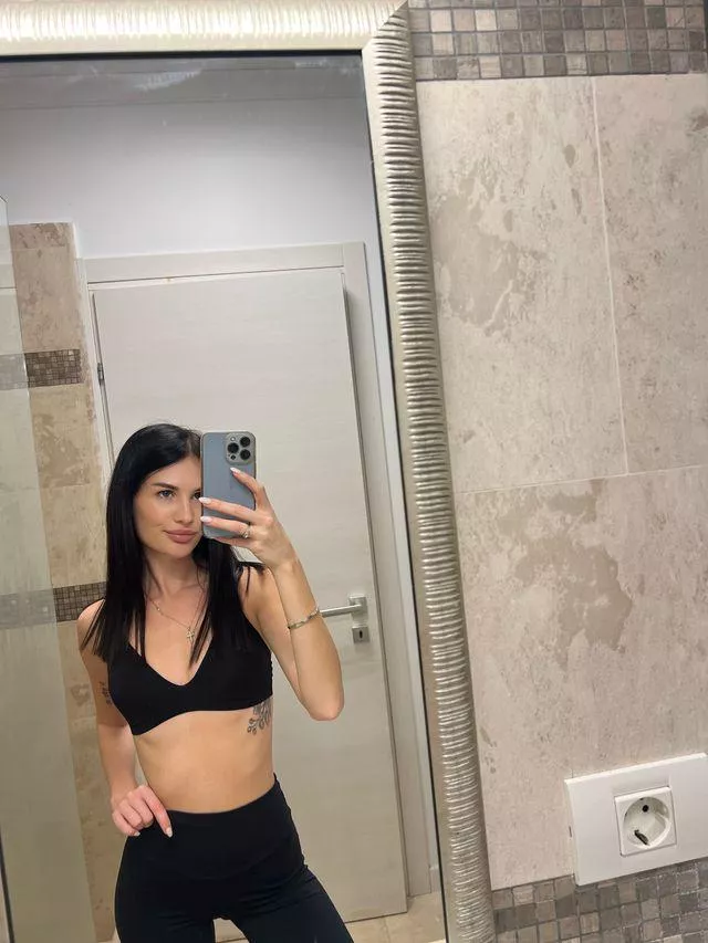 I hope my tracksuit will get you motivated to work out