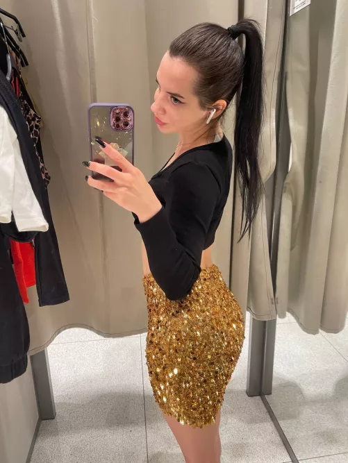 I just need to find the same top, and then I can be called a goldfish?