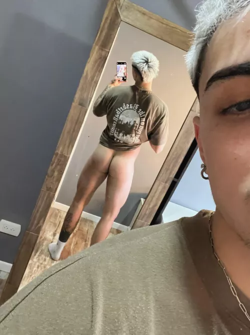 i like slapping my own ass 