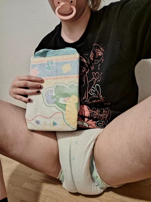 I'm such a diaper baby. Please change me🥺 and baby me🍼