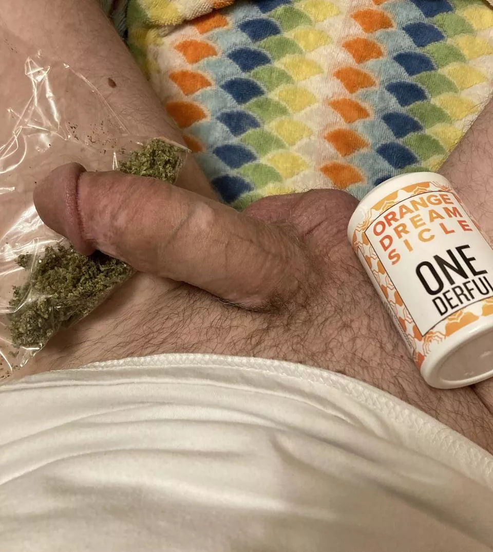 (M) Tuesday morning wake and bake