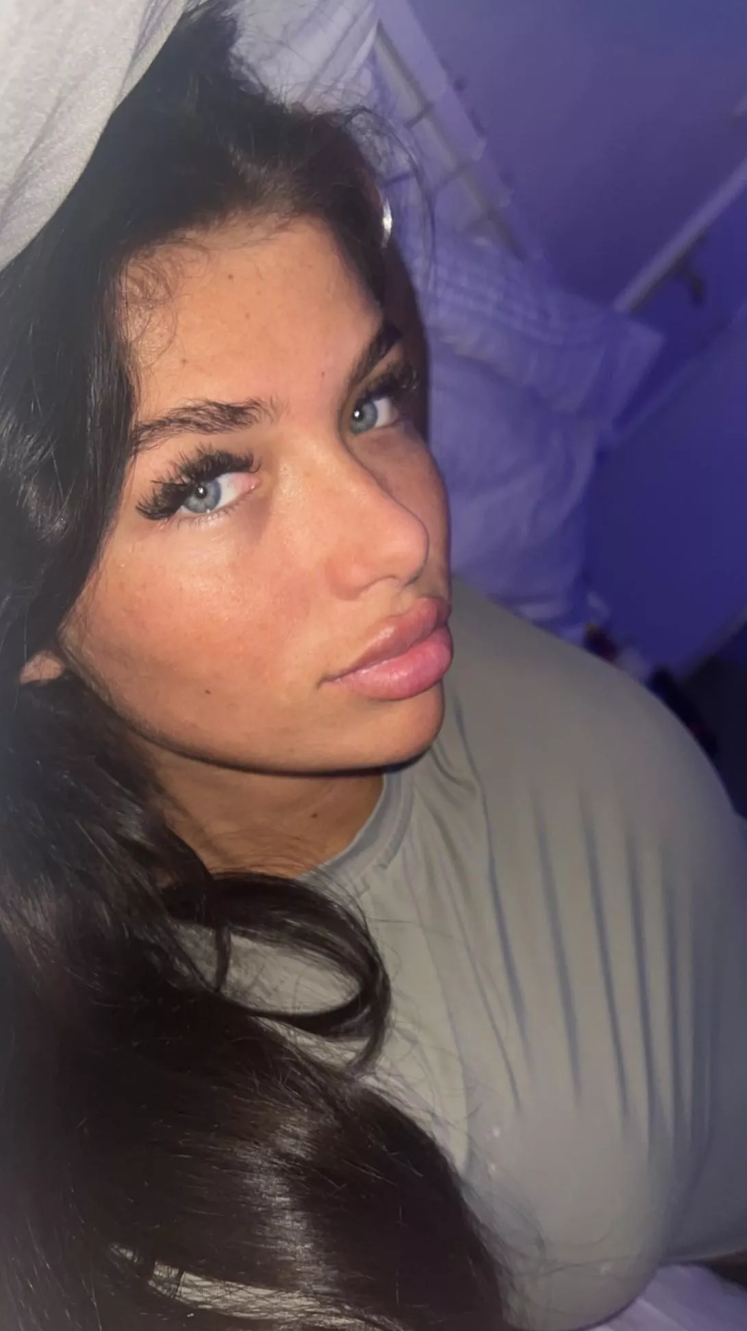 my room is too big to be alone tonight 