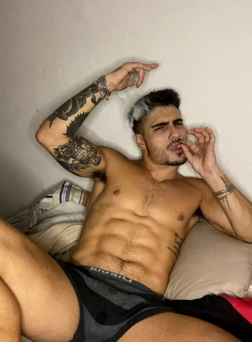 Sweaty, hairy & ready for sniffing