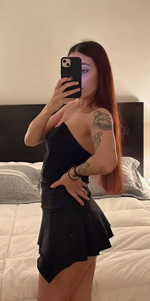 Tight skirt vibes all day, every day.