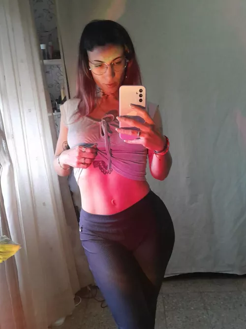 What are you waiting for to worship my belly