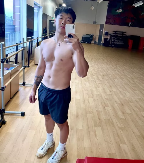 Would you say hi if you saw me at the gym :)