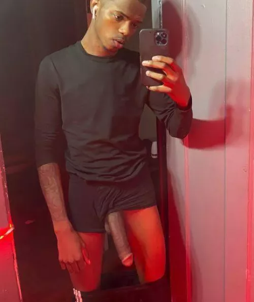 Your 21yo co-worker “accidentally” sends you this. Wwyd?