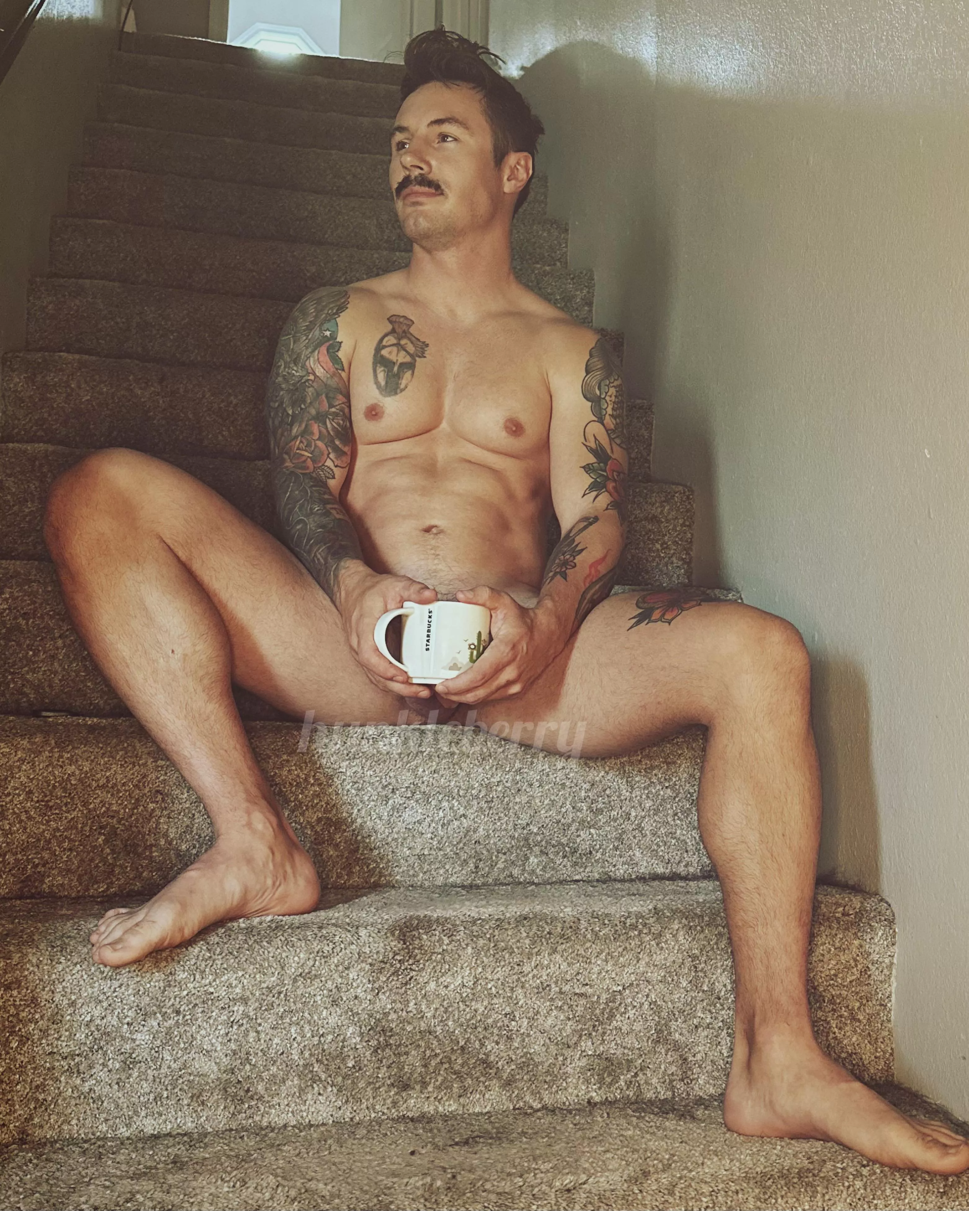 (32) you know what goes well with coffee?