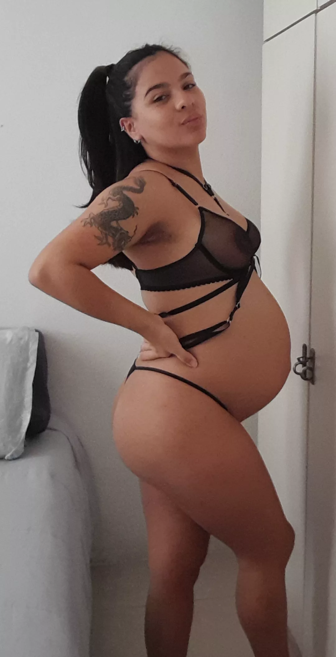 describes my small pregnant body