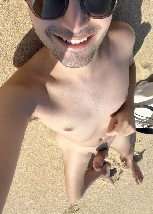 Help me apply my sunscreen?