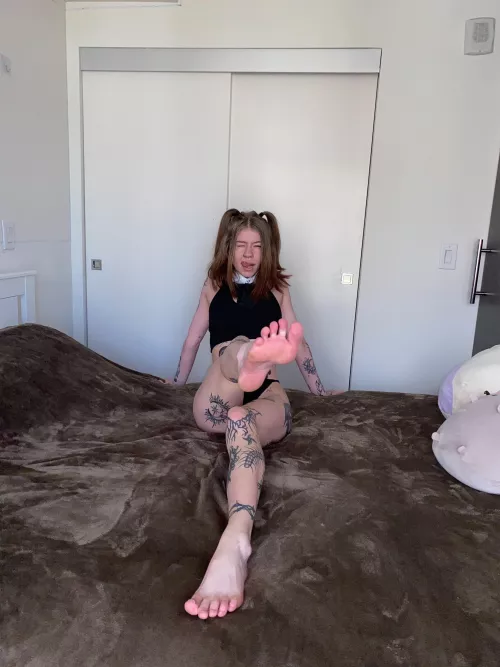 I want sperm to flow right down my soles