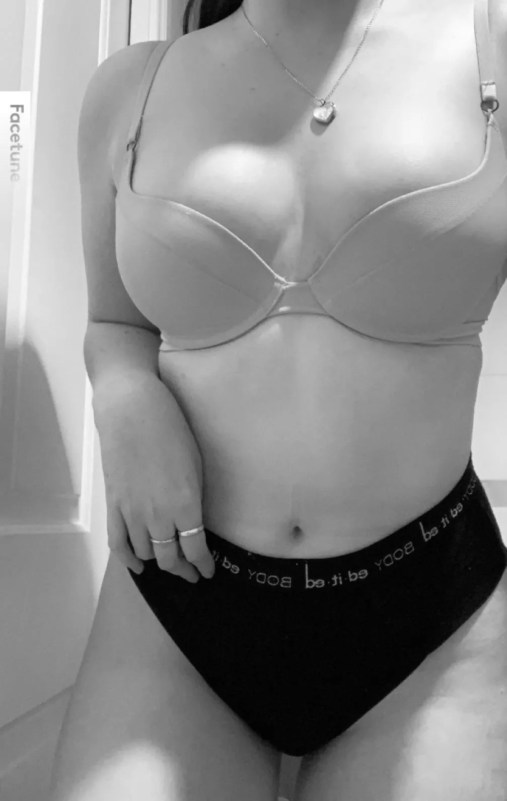 If I’m such a handful, maybe you just need bigger hands 🫢 [F]