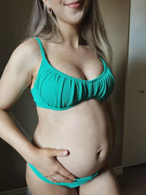 Love my growing belly 