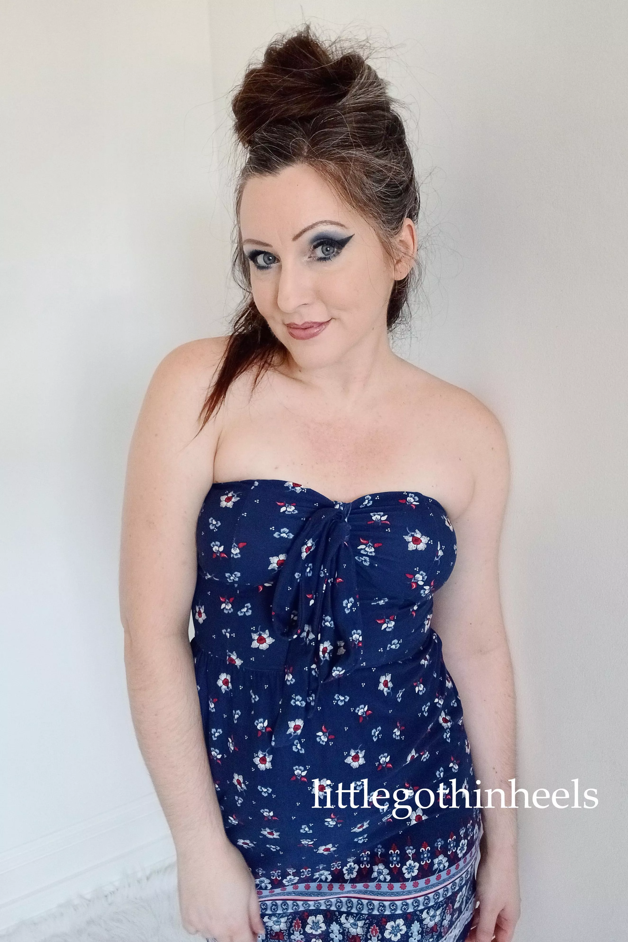 cute blue strapless sundress to match my blue eyes