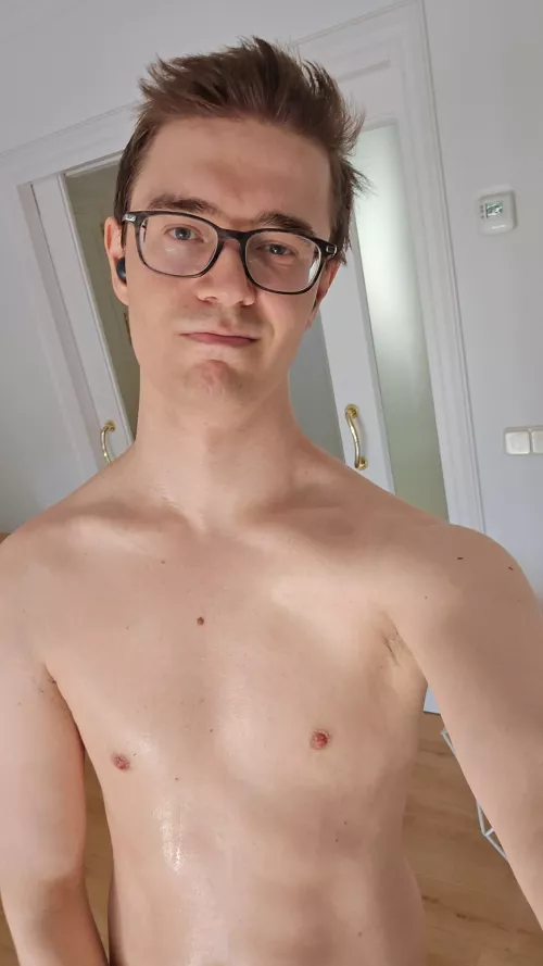 Forgot my NSFW tag before 😬