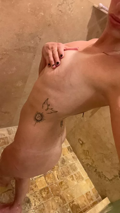 I ribs always look so sexy in the shower