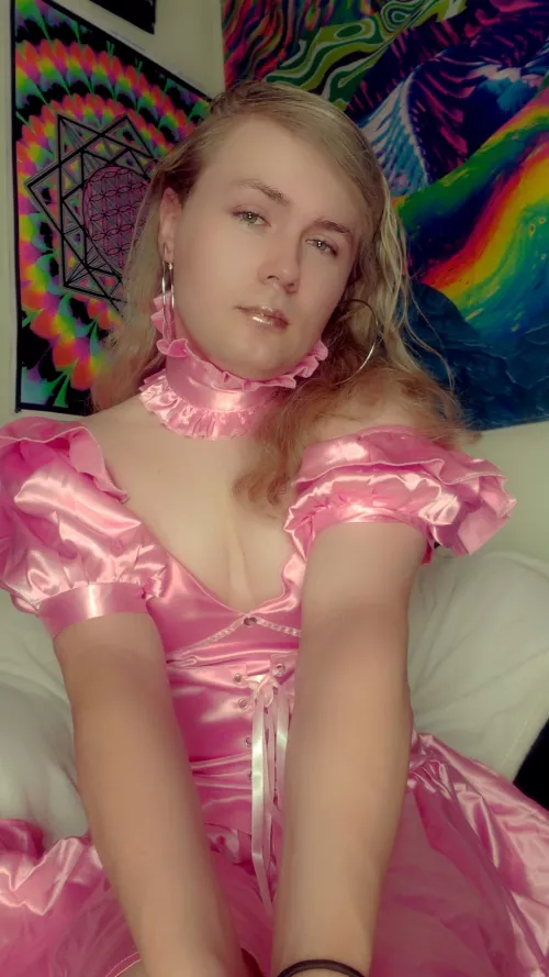 I think pink looks good on me