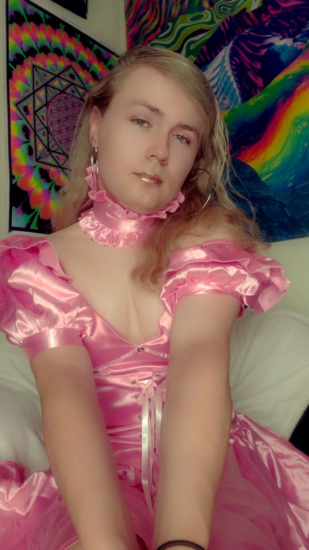 I think pink looks good on me