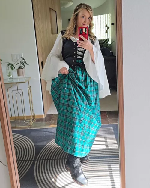 Is dressing up fur a Renaissance Faire needy? [F50]