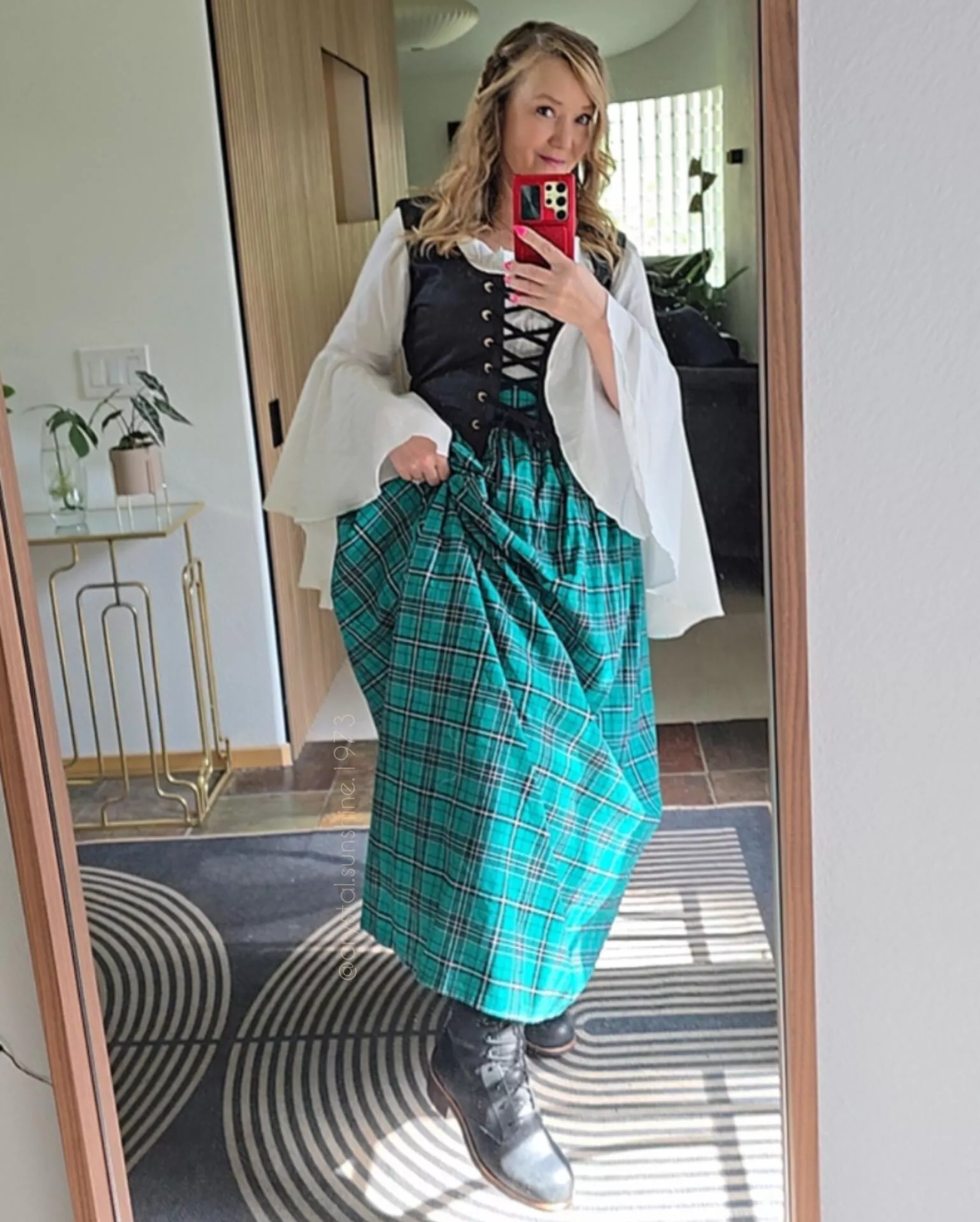 Is dressing up fur a Renaissance Faire needy? [F50]