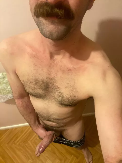 It’s a bit cold to go to bed without a shower, who’s going to warm it up? ☺️