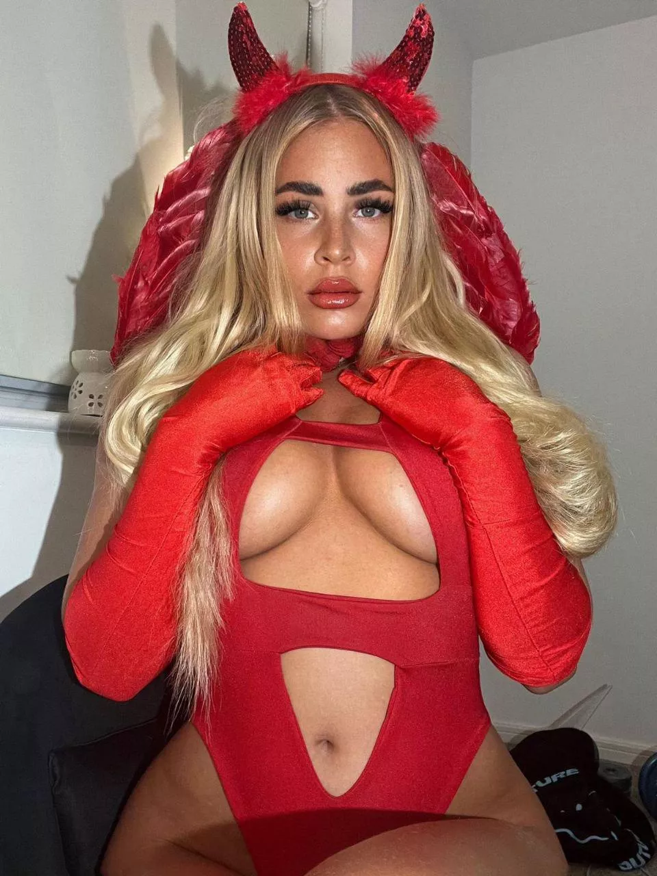 You better not try me. I'll leave you leaking in a minute, Wanna bet?
