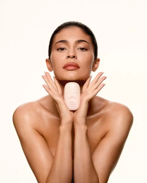 Blurring elixir - IG July 2024