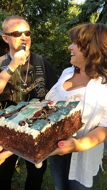 Can I place my cherries on this?