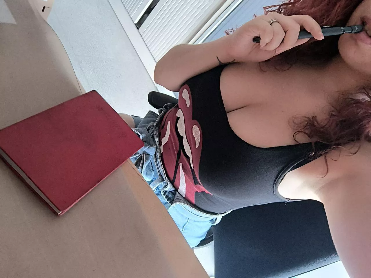 I think my boss will be happy with my choice of clothes