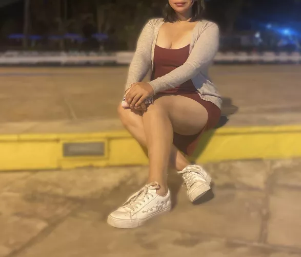 It’s always nice to go for a walk at nights (F) 