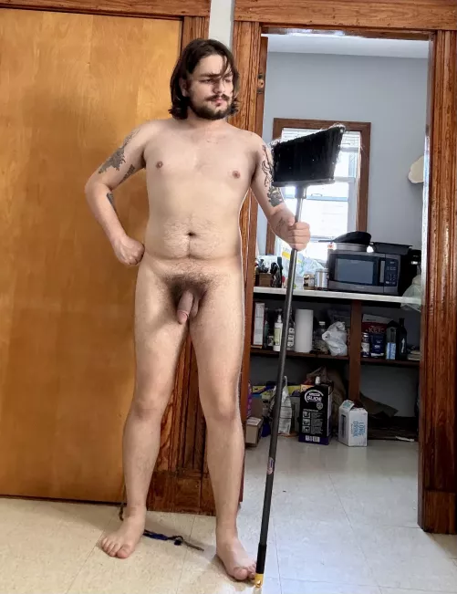 power posing while cleaning. feeling regal.