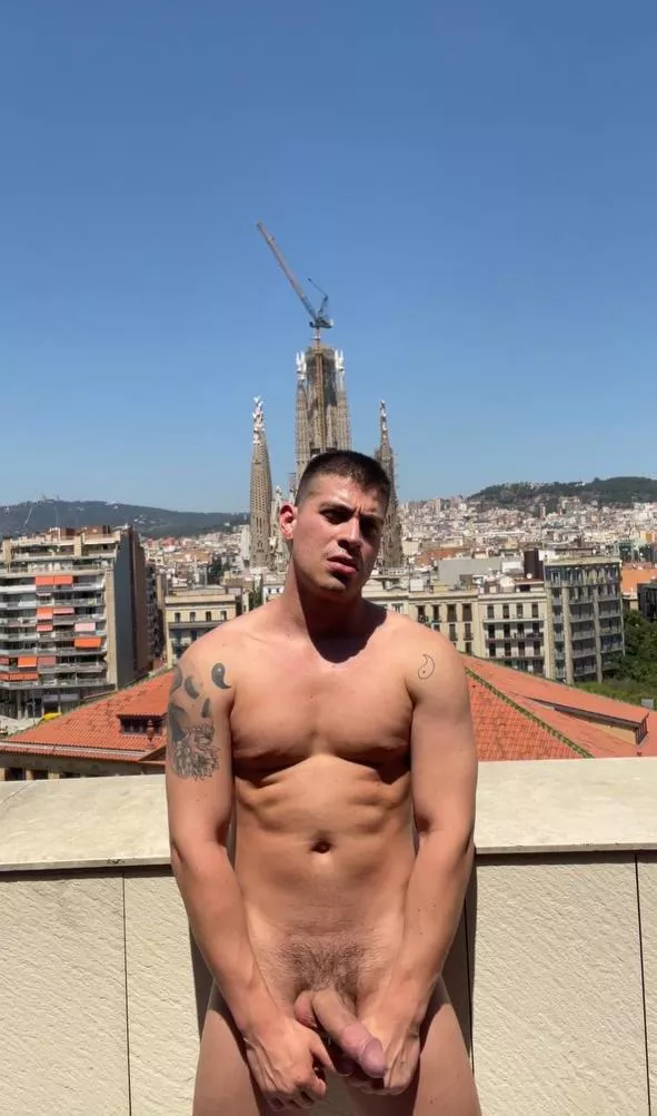 Wanna snack on this Latino hottie?