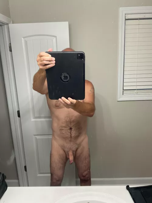 (60) Looking for females only here