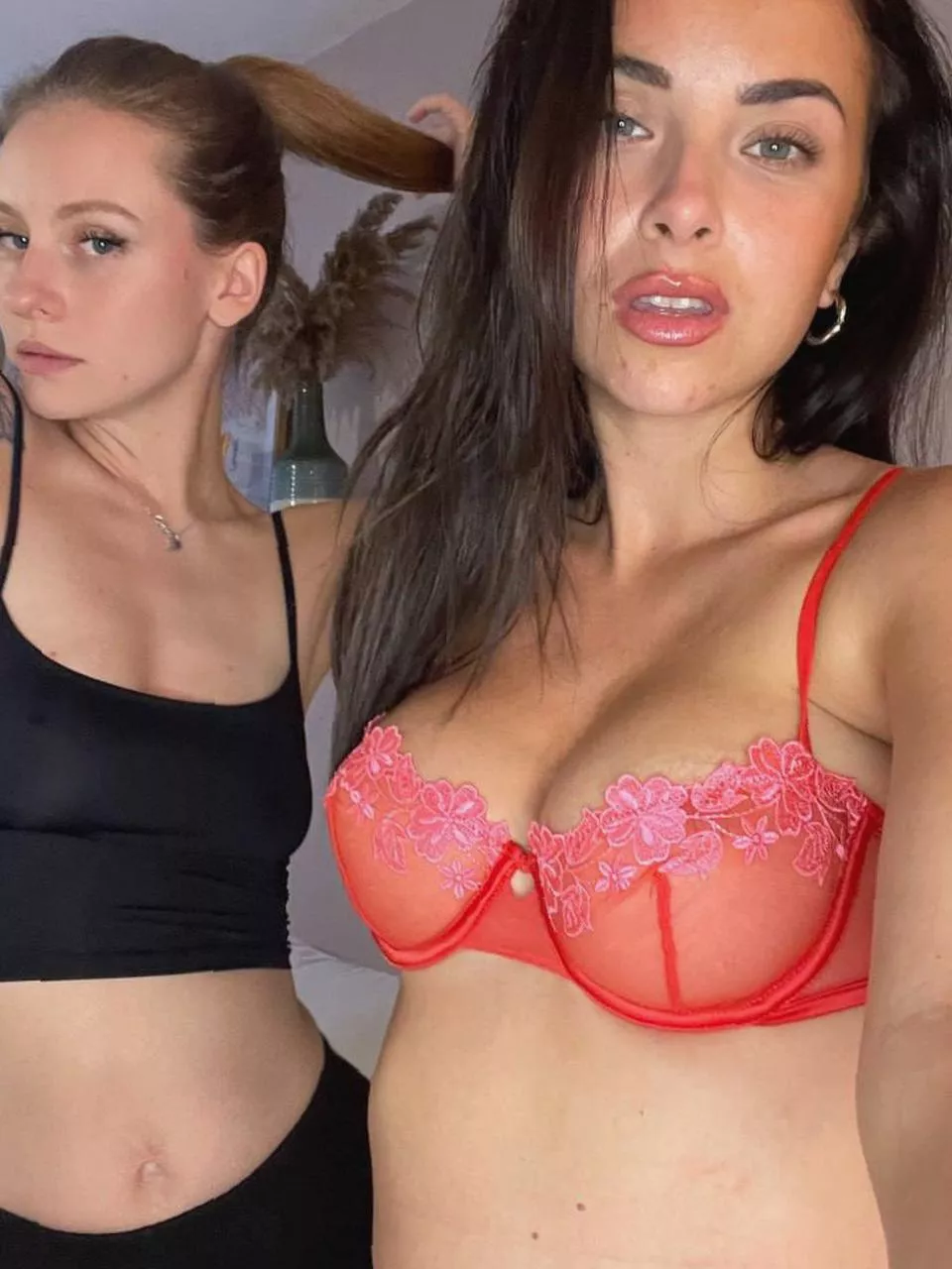 Day 4/5 of sending surprise to everyone who thinks my boobs are a turn on🎀