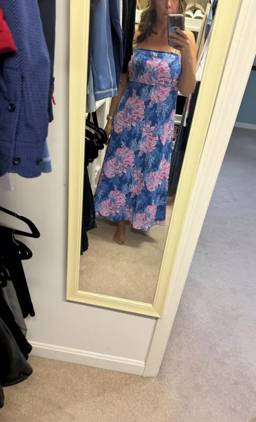 Do I look cute for a mom in a summer dress